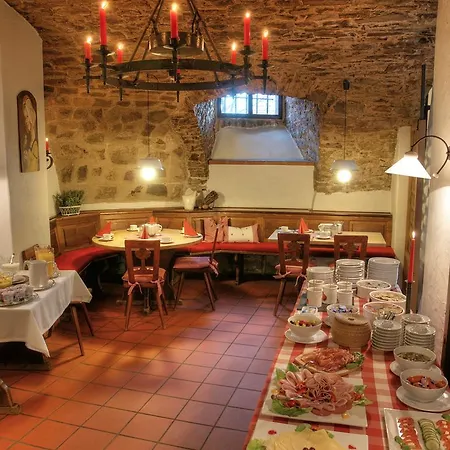 Gruener Baum Hotell Würzburg